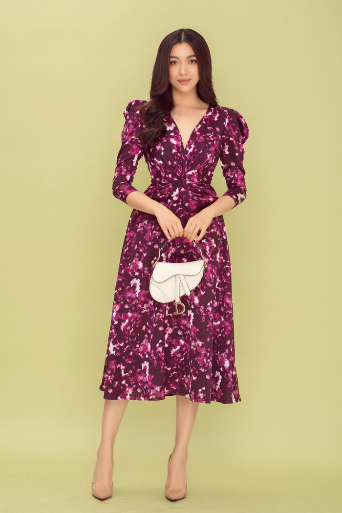 Á hậu Lệ Hằng diện váy tím mộng mơ, khoe nhan sắc mĩ miều thoát tục Ảnh 10