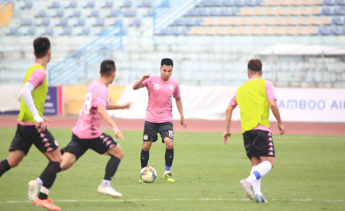 Đức Huy 'rén', ngại va chạm với Văn Hậu Ảnh 3