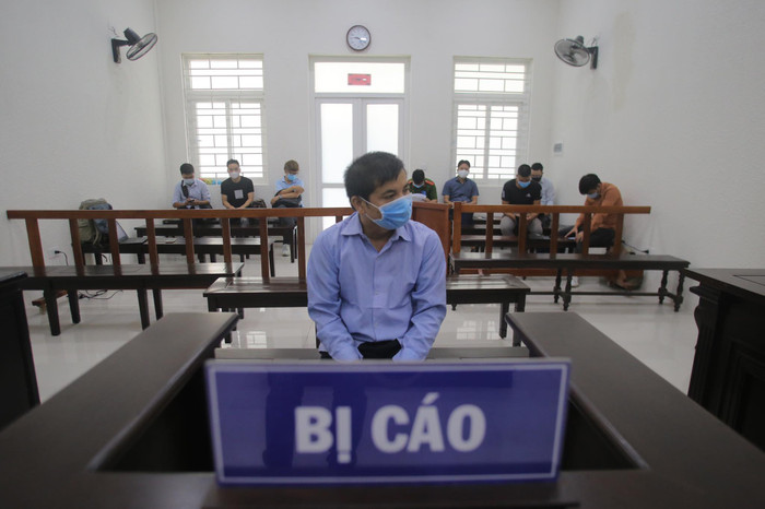 Tuyên án tử hình người chồng chặt xác phi tang nữ chủ chuỗi nhà nghỉ xuống sông Đuống Ảnh 4