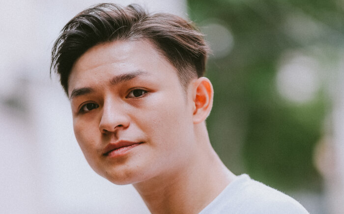 Nói không với 'chiêu trò', từ chối thẳng những 'sugar daddy', trai đẹp 9X tự tin vào đam mê ca hát Ảnh 2