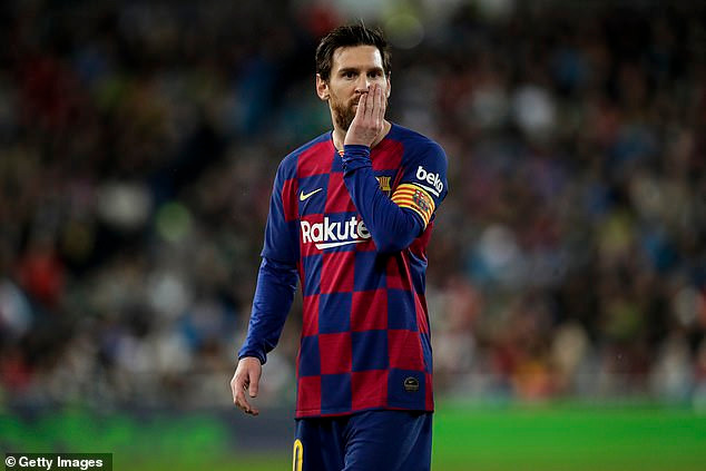 Messi vẫn kiên quyết rời Barca.