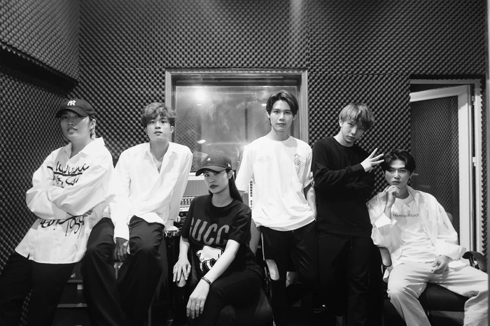 Xỉu ngang xỉu dọc ngắm Uni5 khoe body 'múi nào ra múi nấy' trong loạt ảnh quảng bá trước thềm comeback Ảnh 10