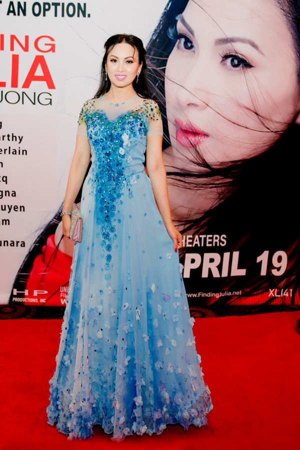  Hà Phương từng ra mắt phim 'Finding Julia' do chính cô sản xuất, viết kịch bản và đóng chính tại Mỹ