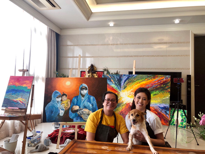 Xúc động trước bức ảnh ý nghĩa hoa hậu Khánh Vân cùng bố vẽ tặng y - bác sĩ Việt Nam Ảnh 9