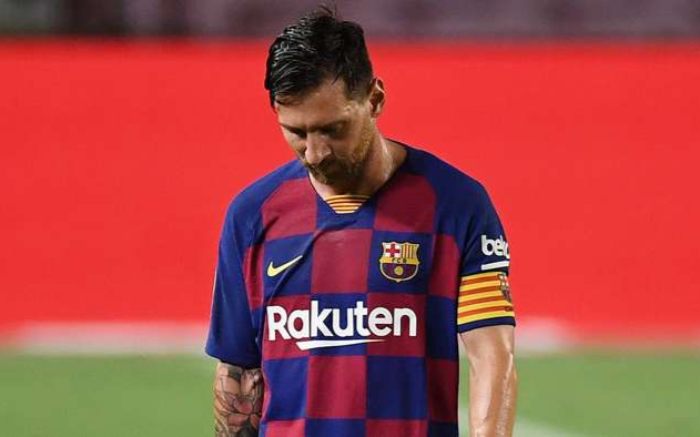 'Messi nhảy khỏi con thuyền khi nó đang chìm' Ảnh 2