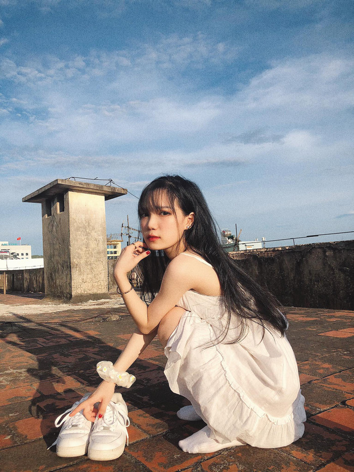 Quỳnh Mai sở hữu vẻ bề ngoài xinh đẹp khiến bất cứ anh chàng nào cũng phải 'cảm nắng' ngay từ cái nhìn đầu tiên