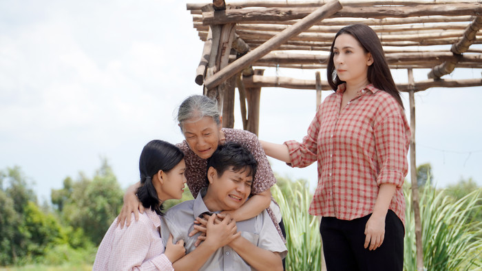 Phi Nhung lấy nước mắt khán giả khi hát về tình mẫu tử nhân mùa Vu Lan báo hiếu Ảnh 5