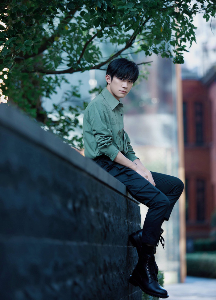 20 sao Cbiz được yêu thích tháng 8: Chanyeol (EXO) vượt Vương Nhất Bác, đứng sau Tiêu Chiến - Vương Tuấn Khải Ảnh 10