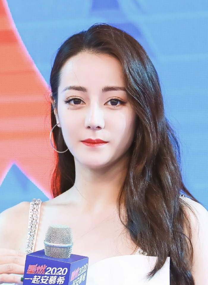 20 sao Cbiz được yêu thích tháng 8: Chanyeol (EXO) vượt Vương Nhất Bác, đứng sau Tiêu Chiến - Vương Tuấn Khải Ảnh 15