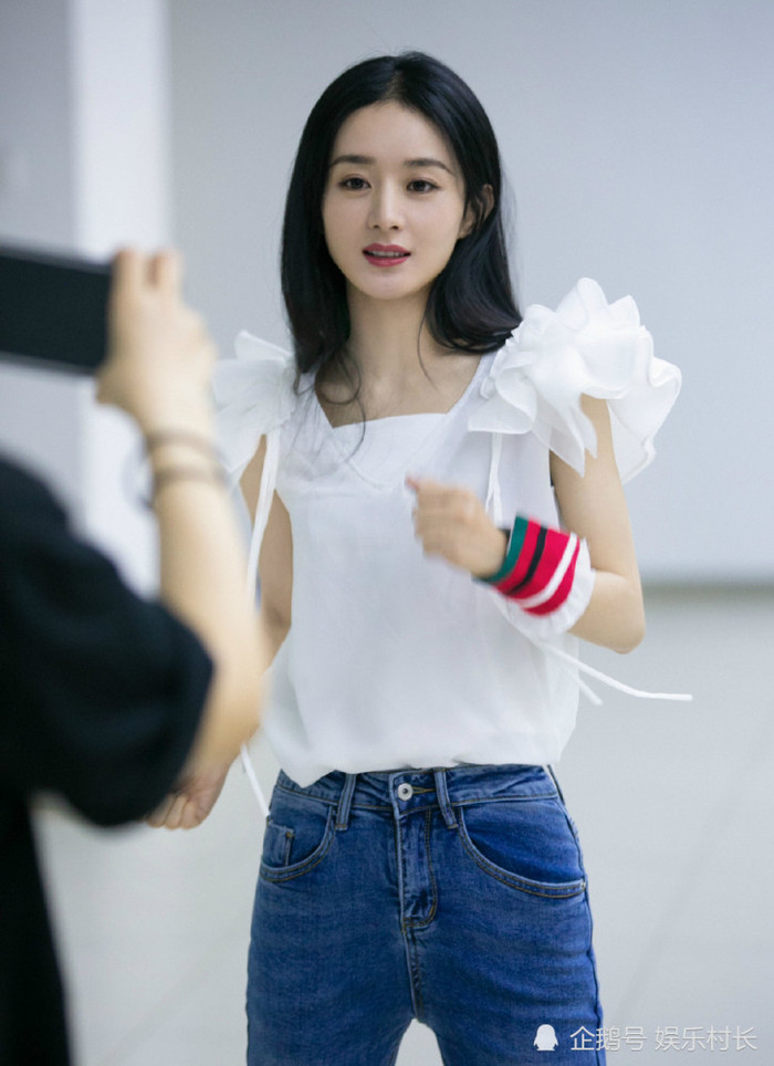 Kết quả vòng đầu tiên của giải Kim Ưng: Dương Mịch - Triệu Lệ Dĩnh lọt vào vòng hai, Vương Nhất Bác - Dịch Dương Thiên Tỉ được chọn cho webdrama Ảnh 11