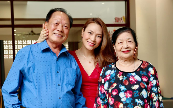 Mỹ Tâm, Á hậu Kim Duyên tri ân cha mẹ trong ngày lễ Vu Lan Ảnh 2