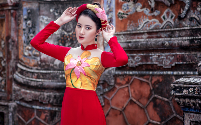 Mỹ nhân có mái tóc đẹp nhất Hoa hậu Việt Nam 2016 đẹp dịu dàng với áo dài ở Đại Nội Huế Ảnh 2