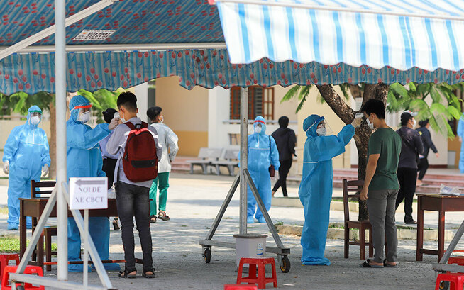 Sáng nay (3/9), các thí sinh chính thức bước vào kỳ thi tốt nghiệp THPT Quốc gia 2020 đợt 2 Ảnh 2