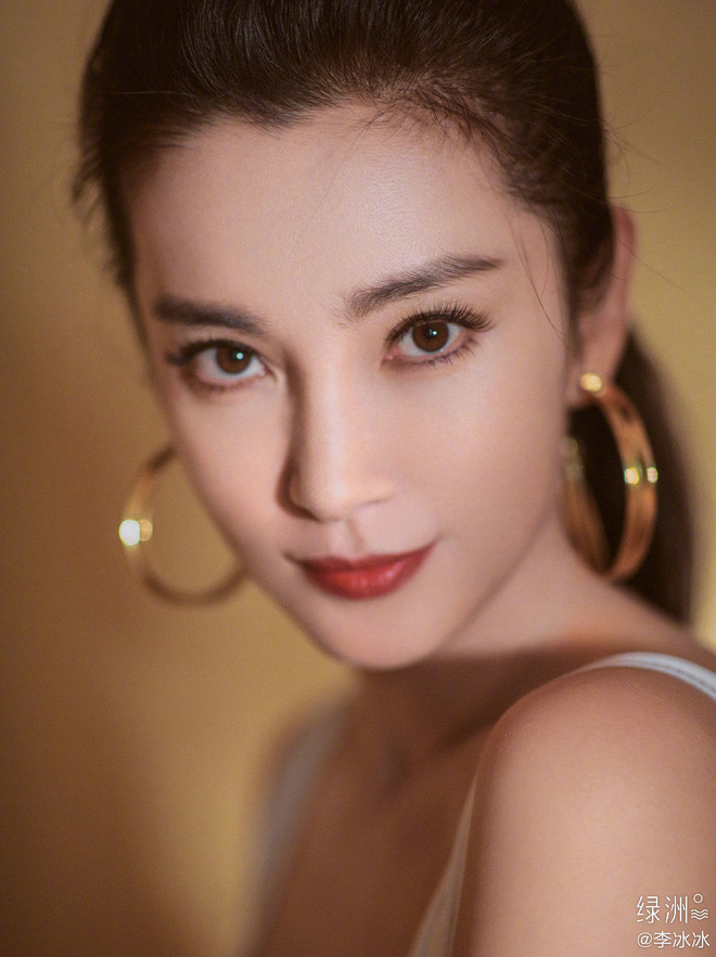 Cận cảnh vẻ ngoài trẻ đẹp cùng làn da mịn màng không chút tì vết của Lý Băng Băng