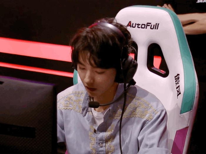 Liệu Vương Tuấn Khải có còn là nam thần khi rời xa photoshop, app chỉnh sắc đẹp? Ảnh 7