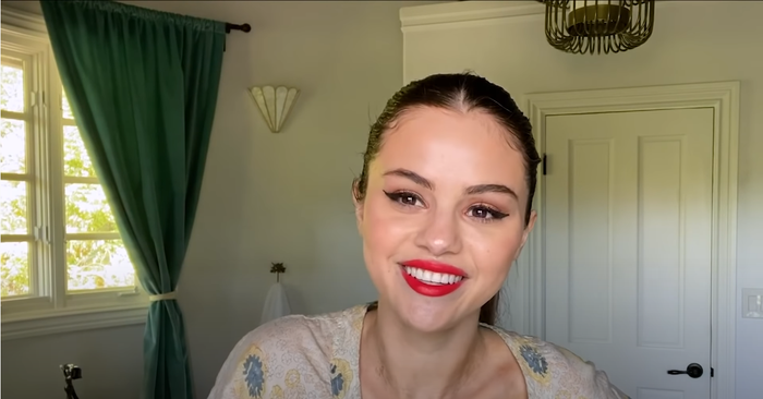 Gương mặt sau khi được make up hoàn chỉnh của Selena Gomez