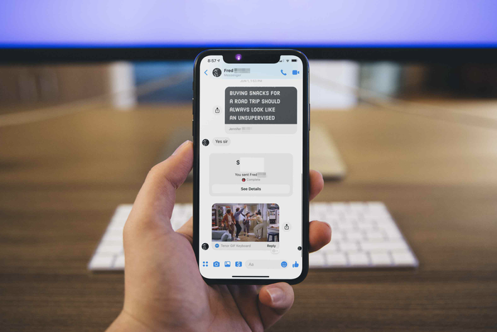 Việc kiểm soát sự lây lan của tin giả là điều rất quan trọng trong bối cảnh đại dịch COVID-19 trên toàn cầu vẫn tiếp diễn, theo Giám đốc Quản lý Sản phẩm, Quyền riêng tư và An toàn của Messenger. (Ảnh: Pexels)