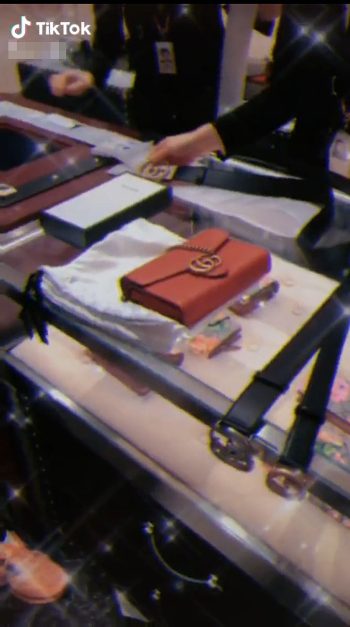 Những món hàng hiệu đắt tiền