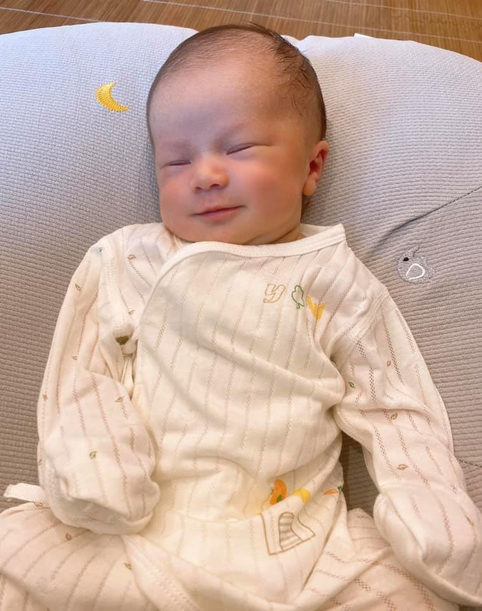 Quỳnh Anh hạ sinh quý tử đầu lòng, Duy Mạnh hạnh phúc khi lần đầu được làm bố Ảnh 1