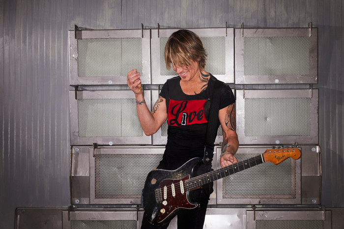 Keith Urban mỗi thnasg 'thả' một single mở đường, xác nhận màn kết hợp cùng P!nk trong album thứ 10 Ảnh 3