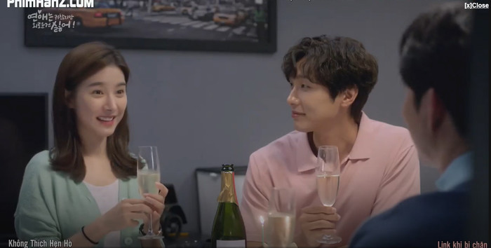 Ba người chúc mừng cho Lee Na Eun