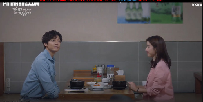 Na Eun mời Kang Woo ăn cơm tối để cảm ơn anh đã luôn giúp đỡ mình