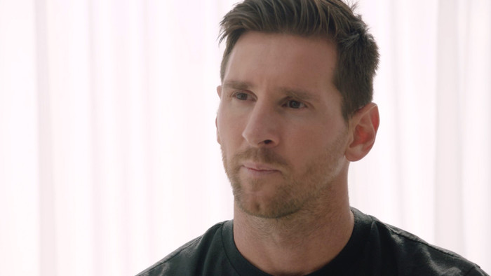 Messi phỏng vấn độc quyền trên Goal, quyết định ở lại Barca thêm một năm.