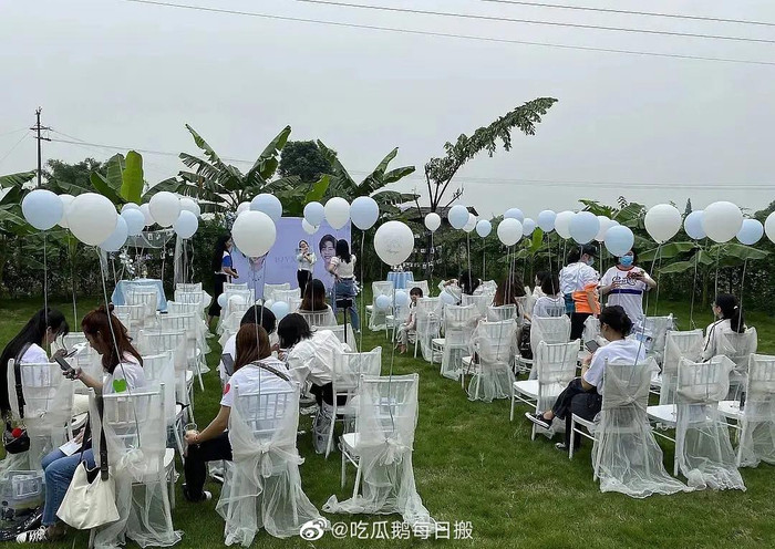 Có một không hai: Fan cuồng tổ chức đám cưới cho... Vương Nhất Bác và Tiêu Chiến Ảnh 7