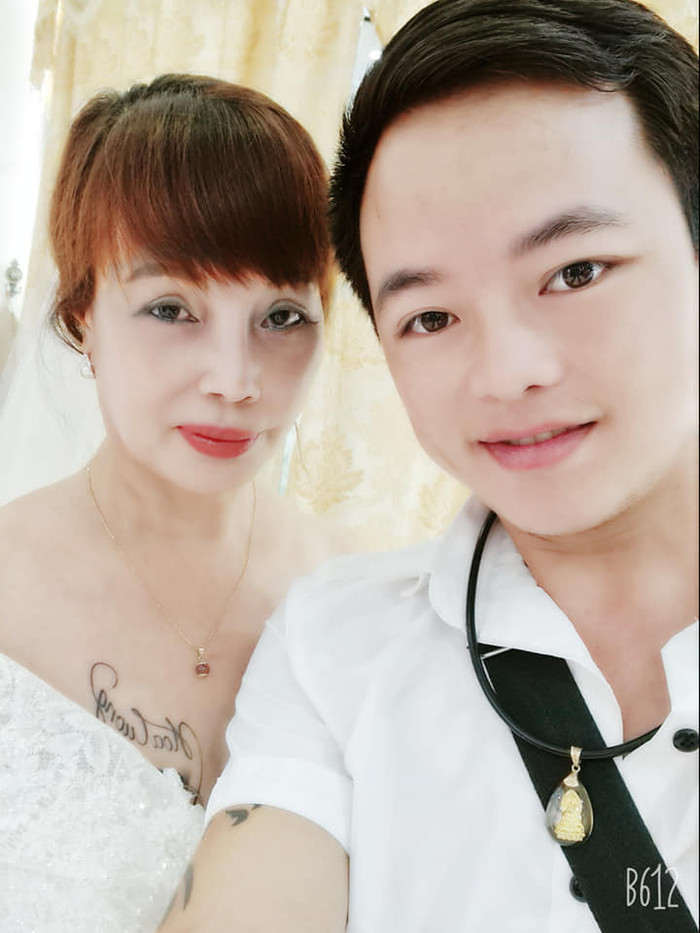 'Cô dâu 62 tuổi' Thu Sao khoe ảnh mặc váy cưới, nhưng nhan sắc hiện tại mới là điều khiến dân tình chú ý Ảnh 7