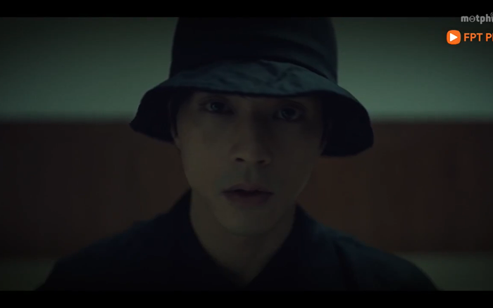 Kẻ nguy hiểm nhất Flower of Evil chính thức lộ diện, nhưng sao Lee Jun Ki vẫn bị vợ còng tay thế kia? Ảnh 2