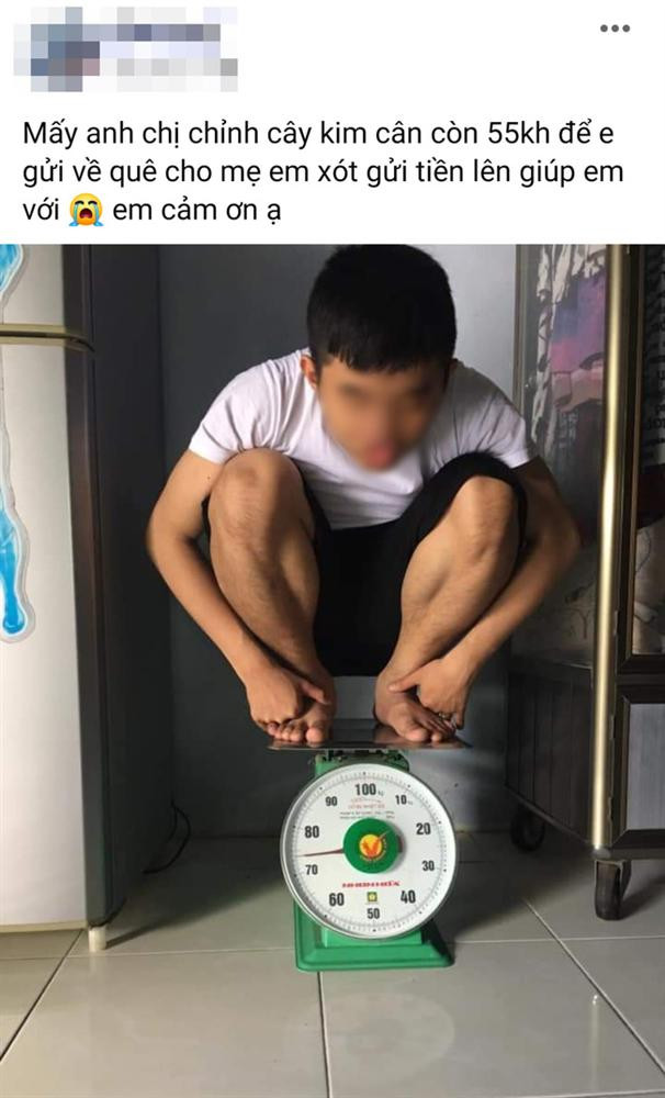 Anh chàng đã ngồi hẳn lên một cái cân và yêu cầu dân mạng chỉnh cho cây kim 'đi lùi', giảm câm thời công nghệ đây mà.