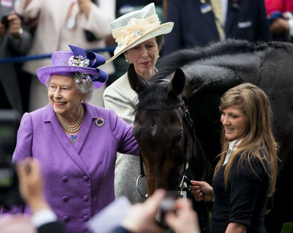 Thu nhập của Nữ hoàng Anh đến từ đâu? Ảnh 2