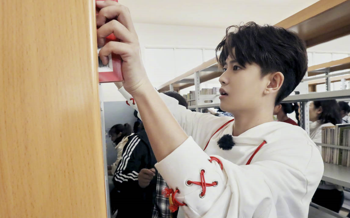 Cậu được nhiều khán giả khen ngợi hết lời về việc chăm chỉ làm việc