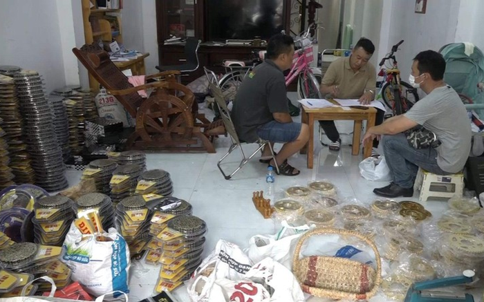 Triệt phá đường dây sản xuất, phân phối phụ tùng xe máy giả quy mô lớn tại TP.HCM Ảnh 2