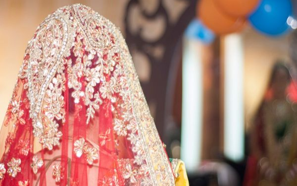 Tưởng rước được 'cô dâu hoàn hảo' về nhà, người đàn ông sốc nặng khi biết bí mật của vợ Ảnh 2