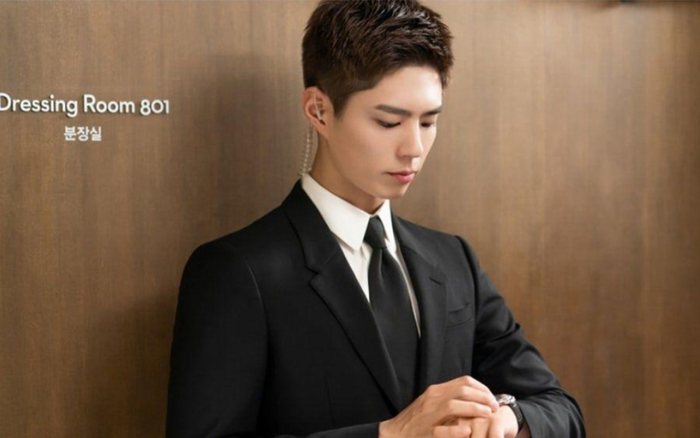 Park Bo Gum hóa mỹ nam vệ sĩ và cùng dàn diễn viên 'Ký sự thanh xuân' chia sẻ về tuổi trẻ Ảnh 2