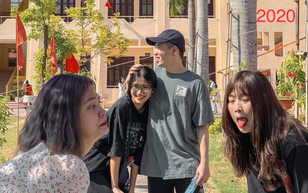 Màn 'cosplay' bức ảnh 'cà khịa' cặp đôi yêu nhau bỗng chốc nổi tiếng trở lại trong mùa khai giảng, sự thật khiến ai cũng bất ngờ! Ảnh 2