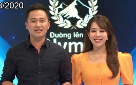 Dẫn dắt 'Đường lên đỉnh Olympia' suốt 3 năm, đến nay khán giả mới phát hiện sự thay đổi 'lạ' của bộ đôi MC huyền thoại Ảnh 2