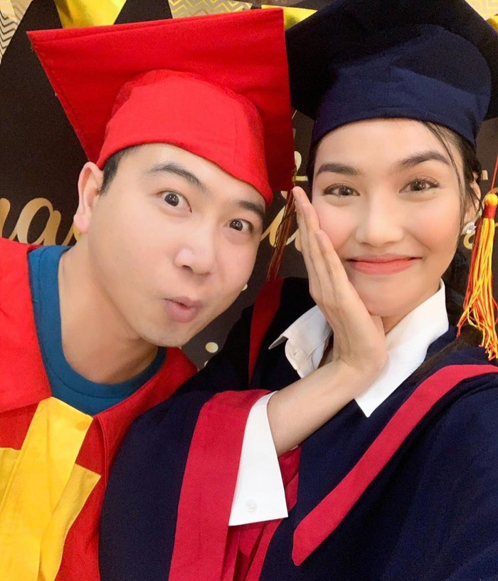 Siêu mẫu Lan Khuê hạnh phúc khoe ảnh cùng chồng diện cosplay tốt nghiệp. Người đẹp khiến fan mê mệt bởi nhan sắc xinh rạng ngời.