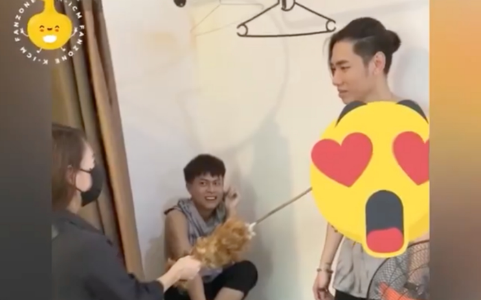 Cảnh tượng gì đây: K-ICM và APJ cởi trần còn bị mẹ nuôi cầm roi tra hỏi, đi cho vài 'đường quyền' vào mông Ảnh 2