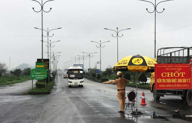 Quảng Ninh dừng hoạt động các chốt kiểm soát dịch COVID-19, cho phép nhiều dịch vụ được mở cửa trở lại Ảnh 1