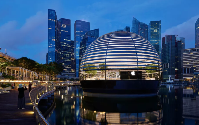 Apple chia sẻ hình ảnh Apple Store nổi trên mặt nước đẹp không thể rời mắt ở Singapore Ảnh 2