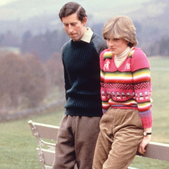 Harry và Meghan vẫn được giữ tước hiệu hoàng gia 'vì Diana' Ảnh 1