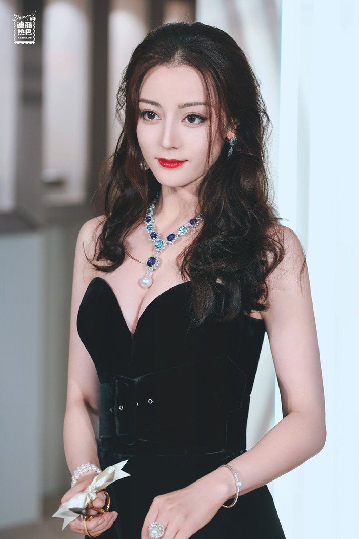 Địch Lệ Nhiệt Ba và Gia Hành sắp kết thúc hợp đồng?