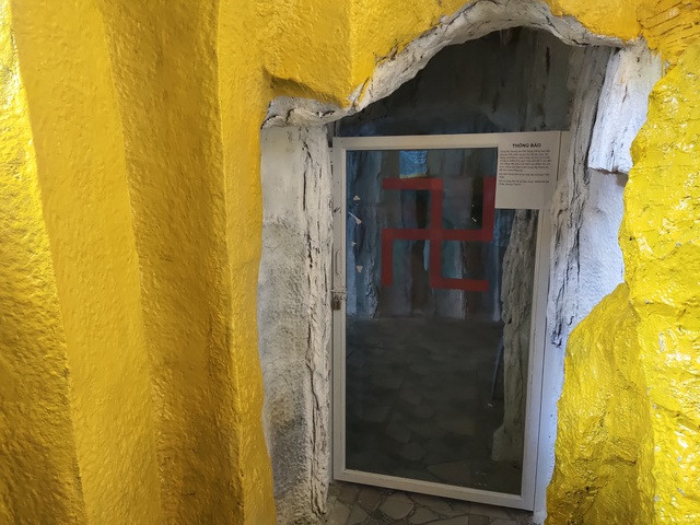 Hầm chứa cốt trước đó được niêm phong. Ảnh: báo Dân Trí