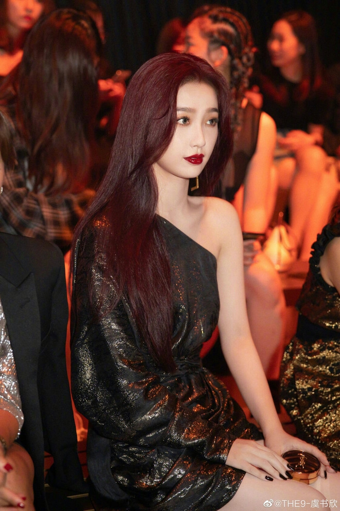 Hình ảnh đẹp không góc chết của Ngu Thư Hân tại sự kiện với thần thái đỉnh cao nhận được bao nhiêu lời khen ngợi từ khán giả và cánh truyền thông 