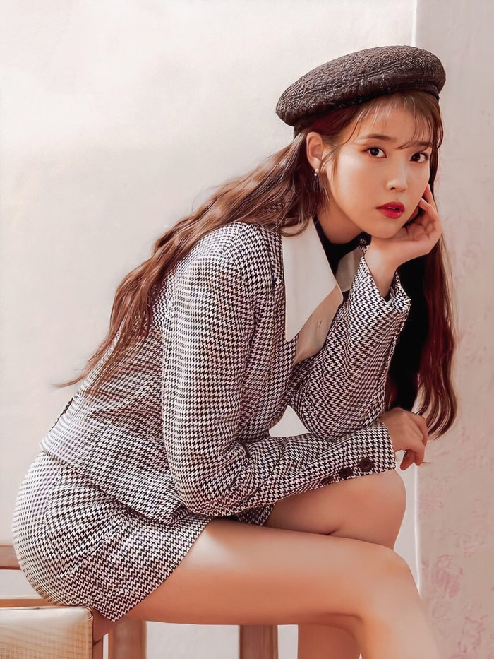 IU đã xác nhận đang chuẩn bị full album mới ra mắt cuối năm nay khiến fan rất hào hứng.