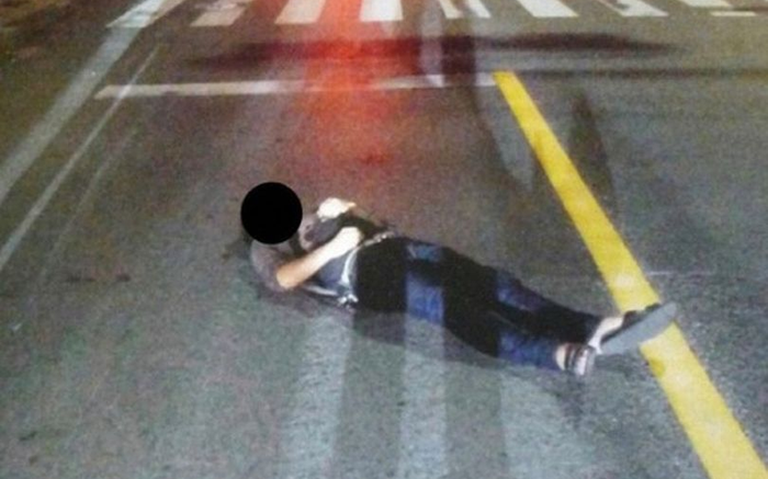 Những cái chết do say xỉn ở Nhật: Ngủ gục giữa đường bị xe tông chết Ảnh 2