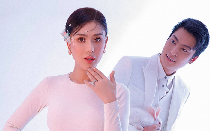 Thay đổi style make up, Lâm Khánh Chi 'lột xác' hoàn toàn bên ông xã trong bộ ảnh kỉ niệm 4 năm ngày cưới Ảnh 2