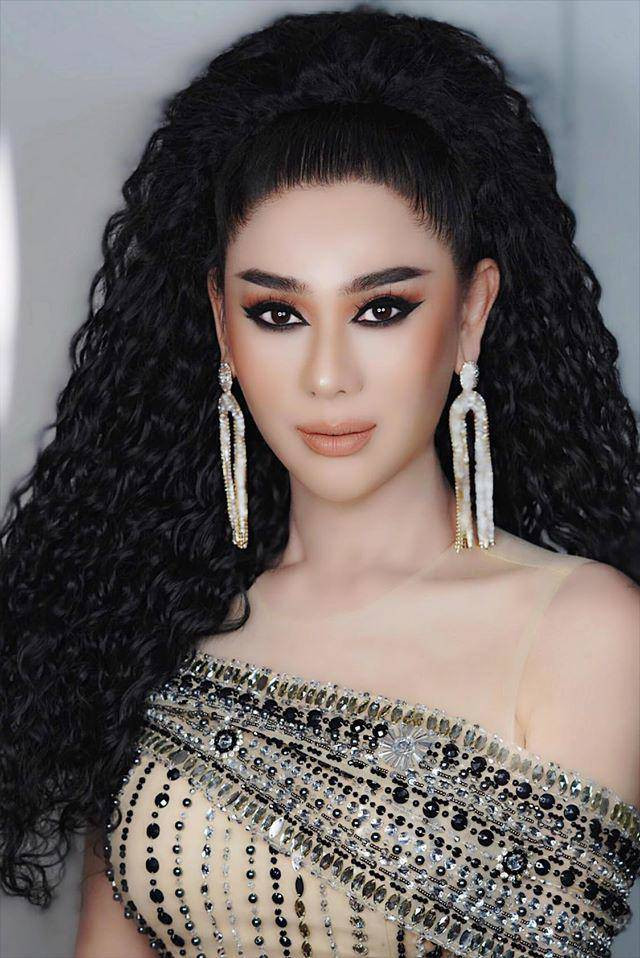 Dù đã bước qua tuổi 40, những 'công chúa họ Lâm' lúc nào cũng chăm chút cho nhan sắc của mình 